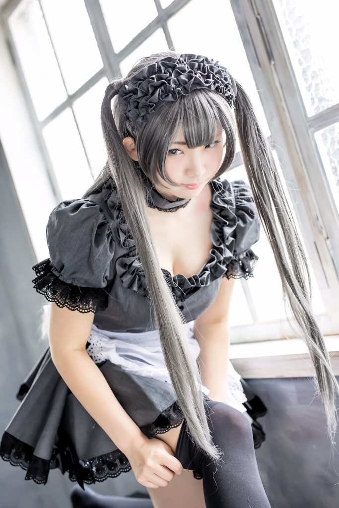 Rabbit play pictorial - black maid(46)